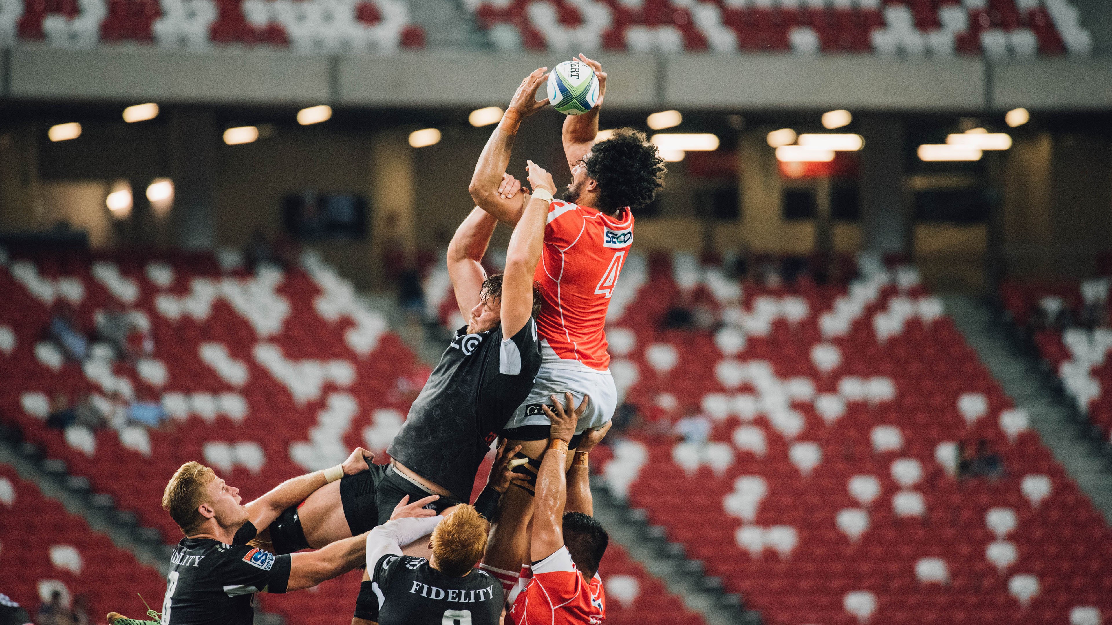 夜光城市跑，灯火点点中的运动狂欢，夜间灯光城市