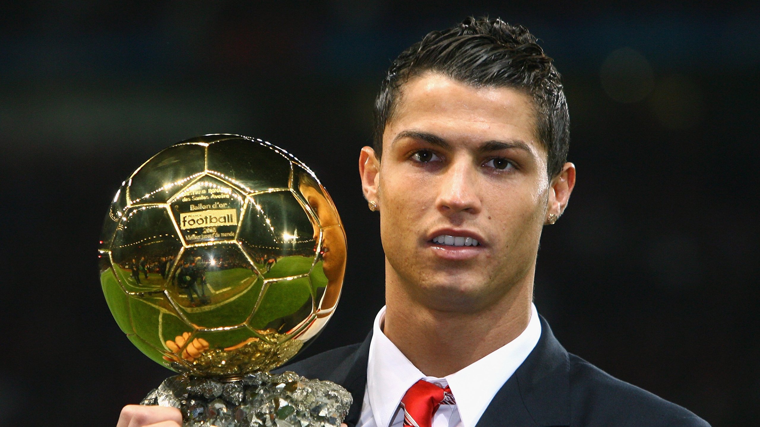 九游体育ios下载-马尔科斯·达尔梅达在2024年南美锦标赛中以完美的30分收尾，赢得冠军